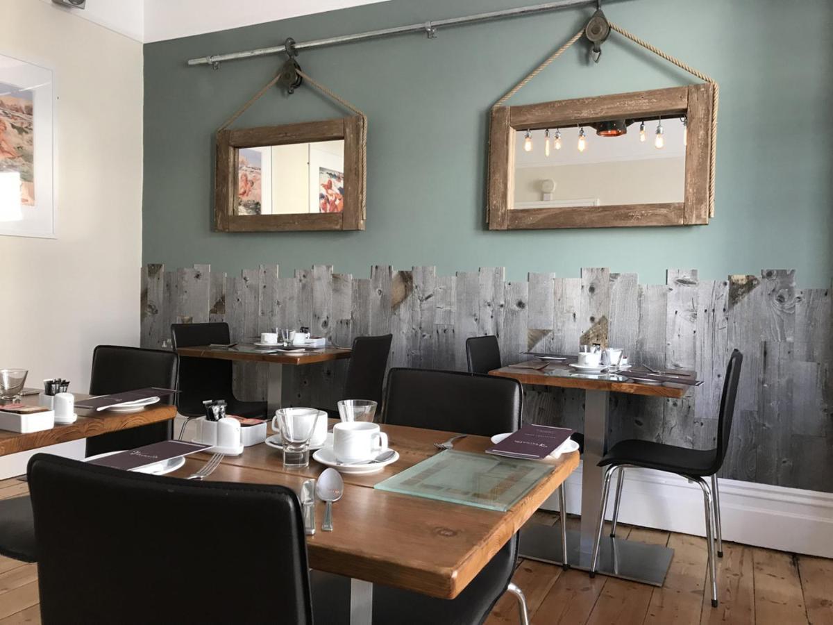 St Bernards Hotel New Quay Buitenkant foto