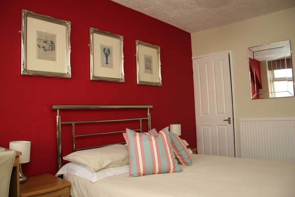 St Bernards Hotel New Quay Buitenkant foto
