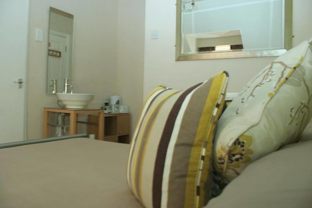 St Bernards Hotel New Quay Buitenkant foto