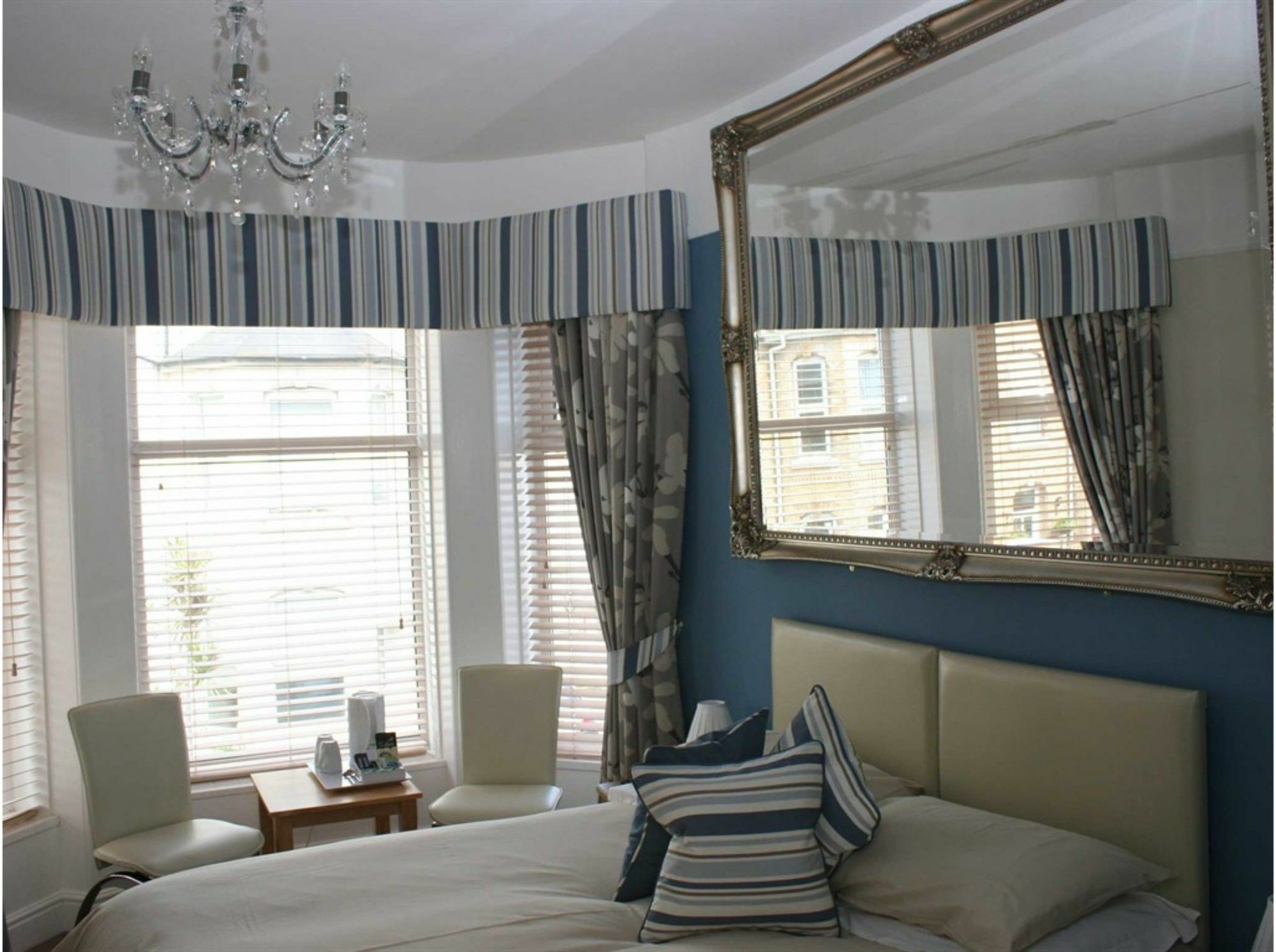 St Bernards Hotel New Quay Buitenkant foto